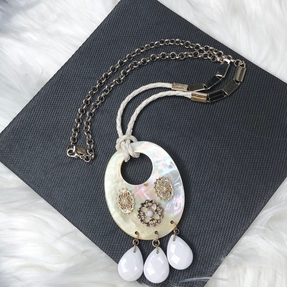 Unbranded Jewelry - Vintage Necklace- Beads/Mother of Pearl/Faux/Silver Unique Chain